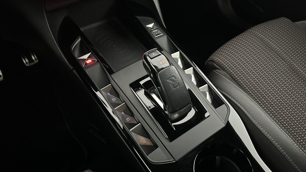 DS DS3 Crossback 50 kWh E-Tense 136ch Performance Line + - ref: 8-GLI00011774 - Photo 16