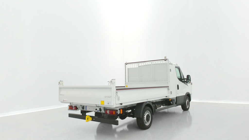 IVECO Daily 35S14 2.3 136ch 3750 Benne + Coffre JPM - ref: 8-GLI00012131 - Photo 17