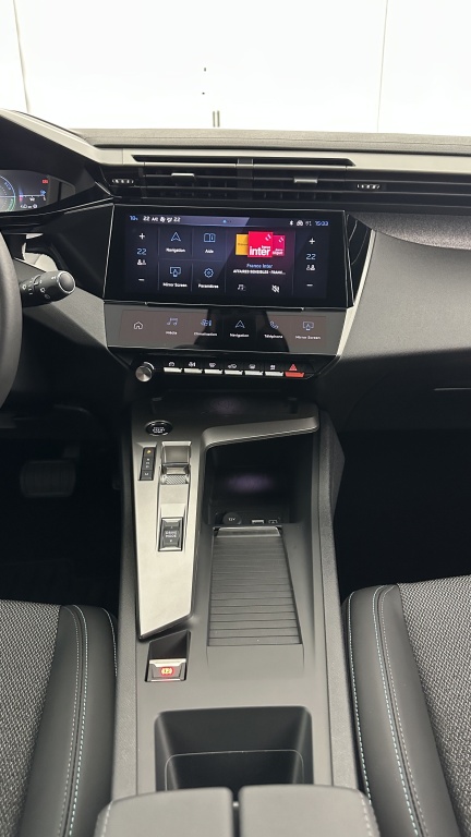 PEUGEOT 308 1.2 Hybrid 136ch Allure e-DCS6 - ref: 8-GLI00012401 - Photo 16