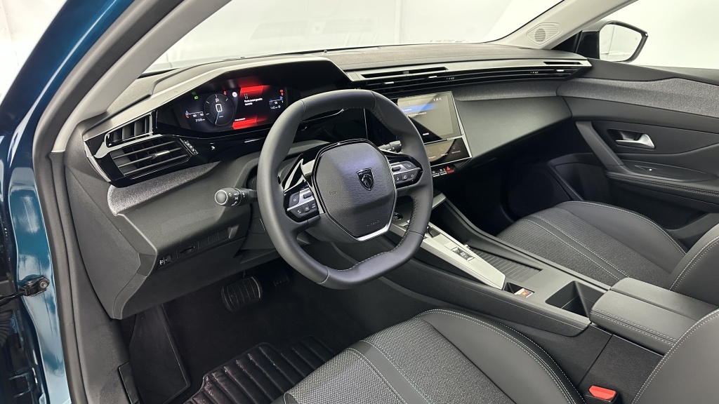 PEUGEOT 308 1.2 Hybrid 136ch Allure e-DCS6 - ref: 8-GLI00012402 - Photo 6