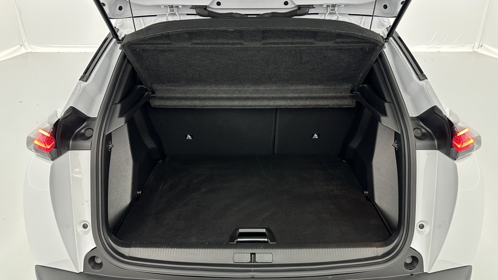 PEUGEOT 2008 II 1.2 Hybrid 145ch Allure e-DCS6 - ref: 8-GLI00012403 - Photo 10