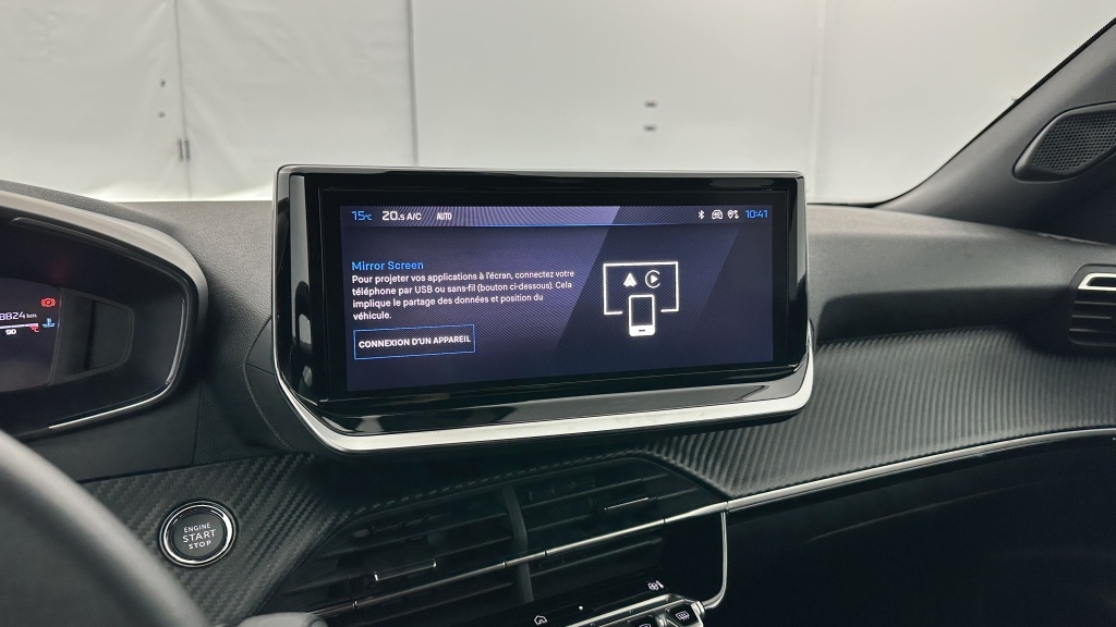 PEUGEOT 2008 II 1.2 Hybrid 136ch Allure e-DCS6 - ref: 8-GLI00012409 - Photo 20