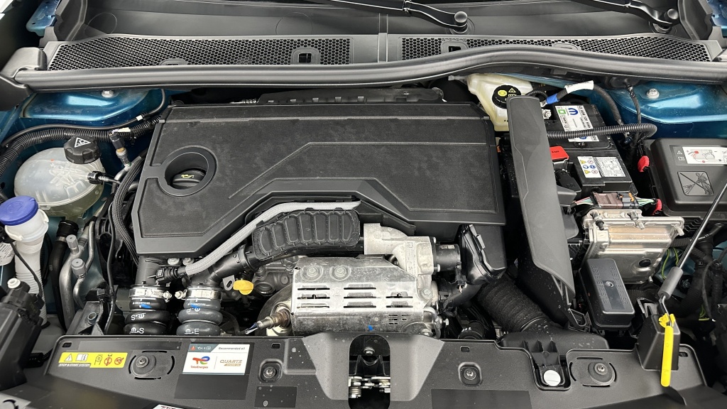 PEUGEOT 2008 II 1.2 Hybrid 145ch Allure e-DCS6 - ref: 8-GLI00012410 - Photo 11