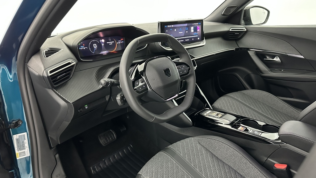 PEUGEOT 2008 II 1.2 Hybrid 145ch Allure e-DCS6 - ref: 8-GLI00012410 - Photo 6