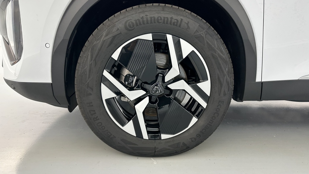 PEUGEOT 2008 II 1.2 Hybrid 145ch Allure e-DCS6 - ref: 8-GLI00012417 - Photo 12