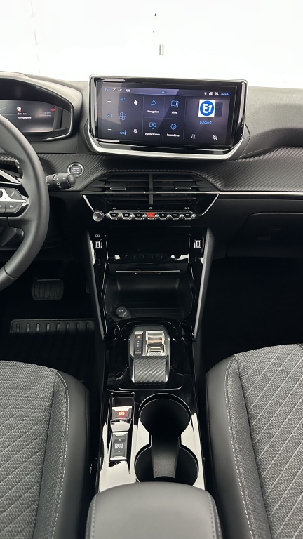 PEUGEOT 2008 II 1.2 Hybrid 145ch Allure e-DCS6 - ref: 8-GLI00012423 - Photo 16