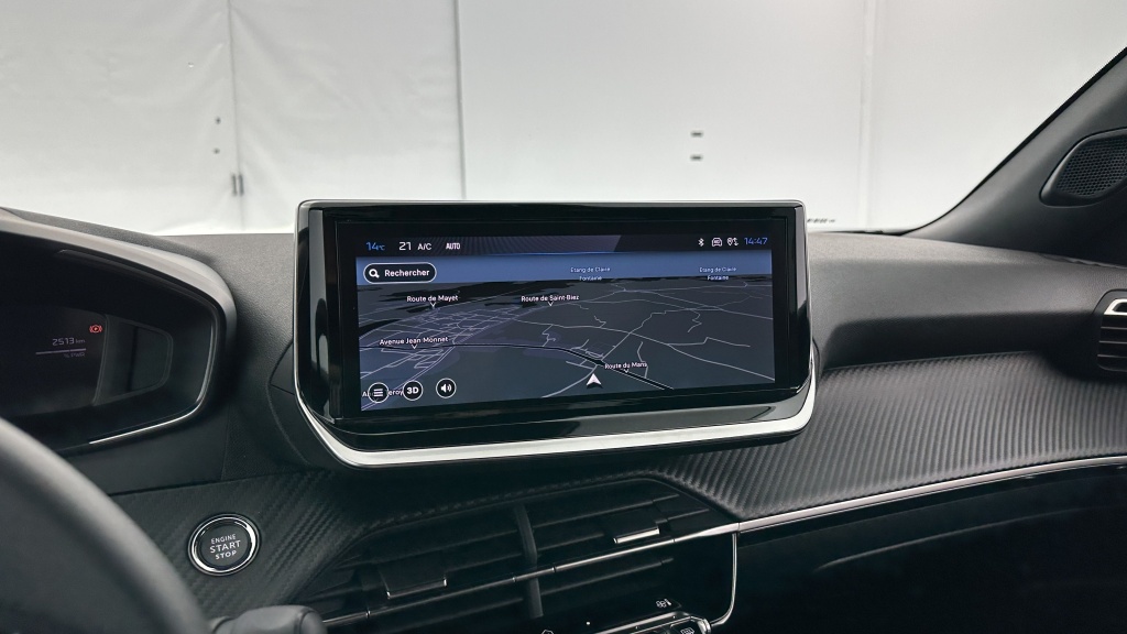 PEUGEOT 2008 II 1.2 Hybrid 145ch Allure e-DCS6 - ref: 8-GLI00012423 - Photo 19