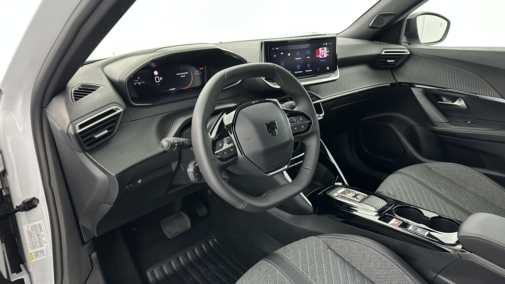 PEUGEOT 2008 II 1.2 Hybrid 145ch Allure e-DCS6 - ref: 8-GLI00012424 - Photo 6