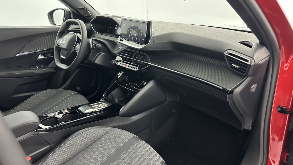 PEUGEOT 2008 II 1.2 Hybrid 145ch Allure e-DCS6 - ref: 8-GLI00012426 - Photo 8