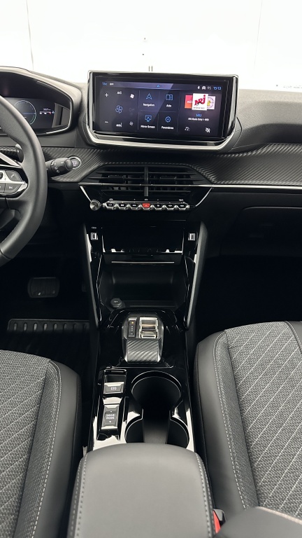 PEUGEOT 2008 II 1.2 Hybrid 136ch Allure e-DCS6 - ref: 8-GLI00012451 - Photo 15