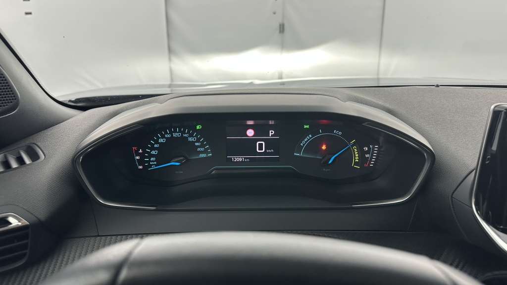 PEUGEOT 2008 II 1.2 Hybrid 145ch Style e-DCS6 - ref: 8-GLI00012454 - Photo 13