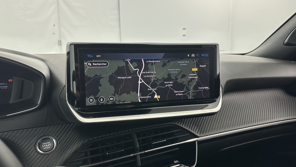 PEUGEOT 2008 II 1.2 Hybrid 136ch Allure e-DCS6 - ref: 8-GLI00012465 - Photo 16