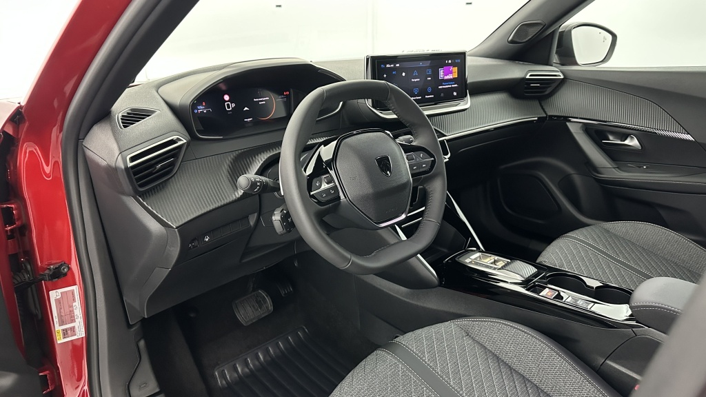 PEUGEOT 2008 II 1.2 Hybrid 136ch Allure e-DCS6 - ref: 8-GLI00012469 - Photo 6