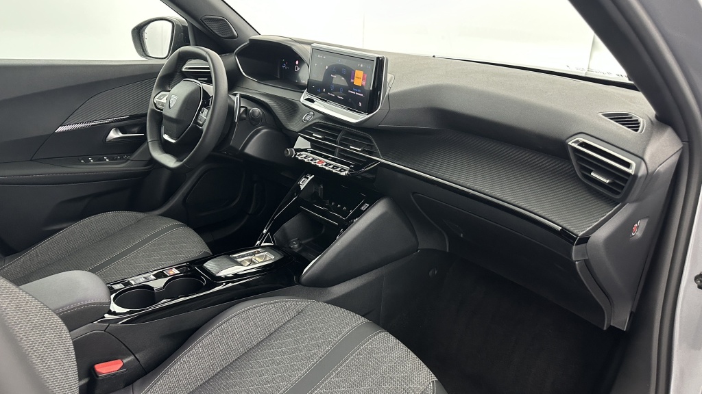 PEUGEOT 2008  II 1.2 Hybrid 145ch Allure e-DCS6 - ref: 8-GLI00012502 - Photo 8