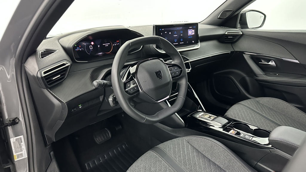 PEUGEOT 2008 II 1.2 Hybrid 145ch Allure e-DCS6  - ref: 8-GLI00012508 - Photo 6