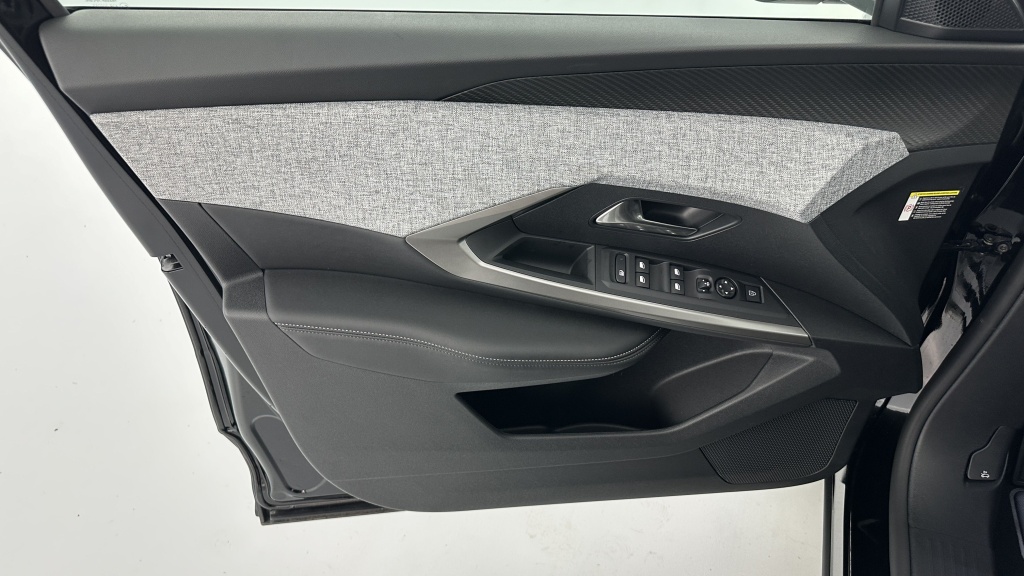 PEUGEOT 3008 1.2 Hybrid 145ch Allure e-DCS6 - ref: 8-GLI00012564 - Photo 13