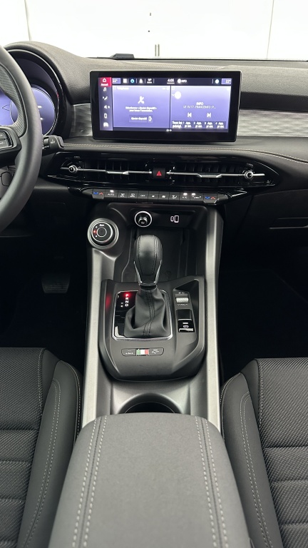 ALFA ROMEO Tonale 1.3 Hybride Rechargeable PHEV 280ch AT6 Ti - ref: 8-GLI00012647 - Photo 16