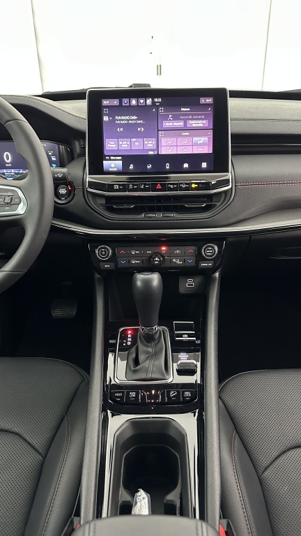 JEEP Compass II 1.3 Turbo T4 240ch PHEV 4xe Trailhawk AT6 eAWD - ref: 8-GLI00015696 - Photo 16