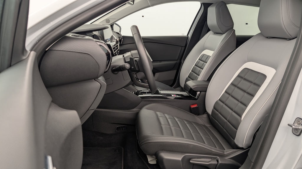 CITROEN C4 1.2 Hybride 136ch Max e-DCS6 - ref: 8-GLI00017395 - Photo 16