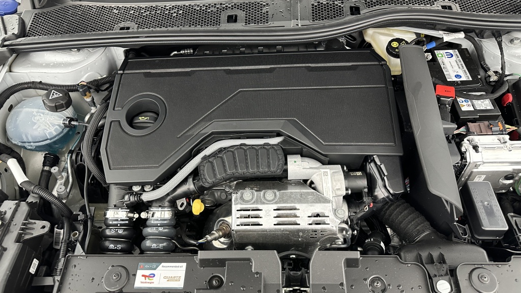 CITROEN C4 1.2 Hybride 145ch Max e-DCS6 - ref: 8-GLI00018729 - Photo 11