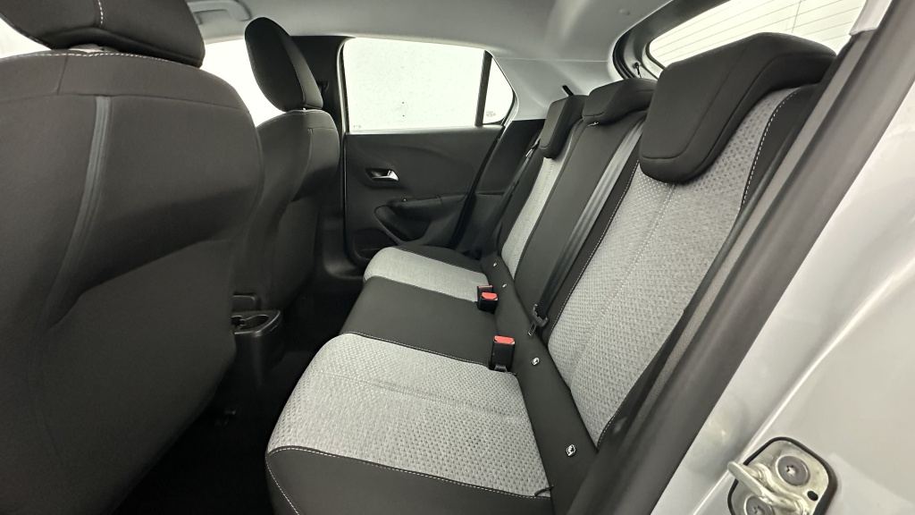 OPEL Corsa VI 1.2 Turbo 100ch BVA8 - ref: 8-GLI00021501 - Photo 9