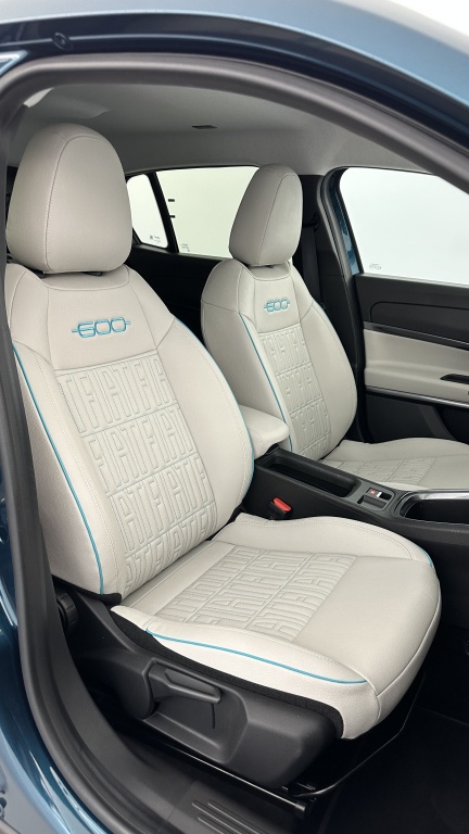 FIAT 600 1.2 Hybrid 100ch La Prima DCT6 - ref: 8-GLI00023108 - Photo 18