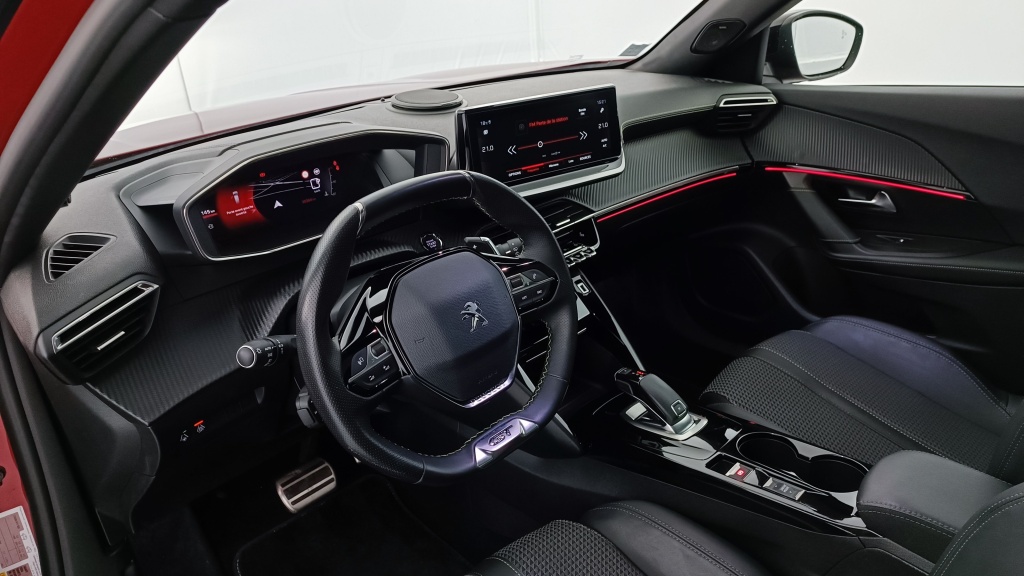 PEUGEOT 2008 II 1.2 PureTech 130ch GT EAT8 - ref: 8-GLI00023662 - Photo 6