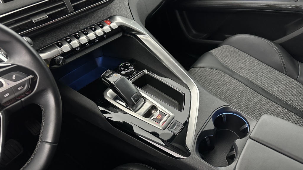 PEUGEOT 3008 II 1.5 BlueHDi 130ch Allure EAT8 - ref: 8-GLI00023783 - Photo 16