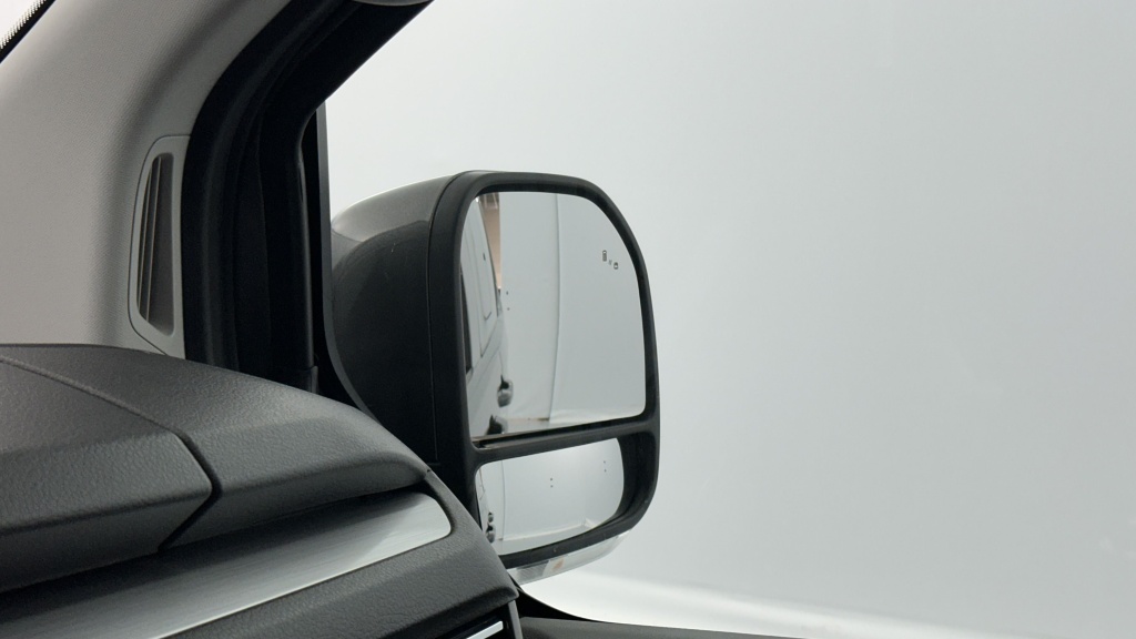 VOLKSWAGEN Transporter Procab T7 L1H1 2.0 TDI 170ch Business BVA8 - ref: 8-GLI00024030 - Photo 16