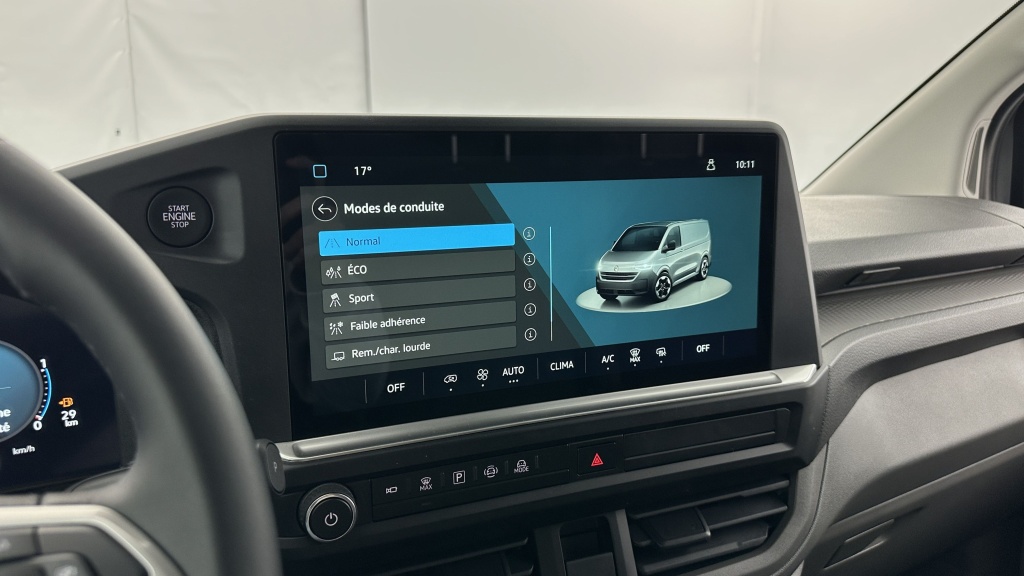 VOLKSWAGEN Transporter T7 L1H1 2.0 TDI 150ch Business BVA8 - ref: 8-GLI00024049 - Photo 16