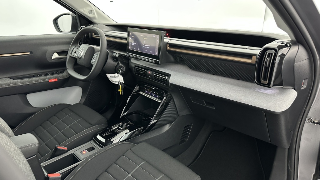 CITROEN C3 Aircross 1.2 Hybride 145ch Plus e-DCS6 - ref: 8-GLI00025774 - Photo 8