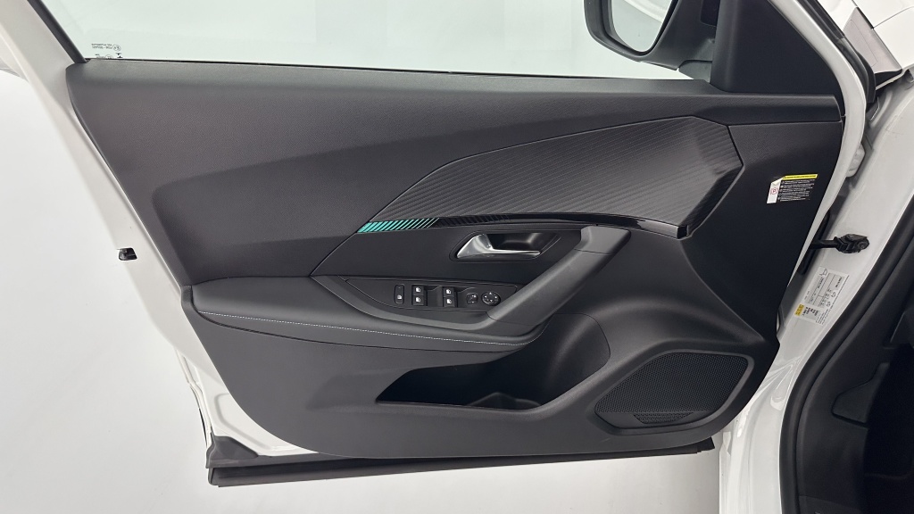 PEUGEOT 2008 II 1.2 PureTech 130ch Allure Pack EAT8 - ref: 8-GLI00027062 - Photo 13