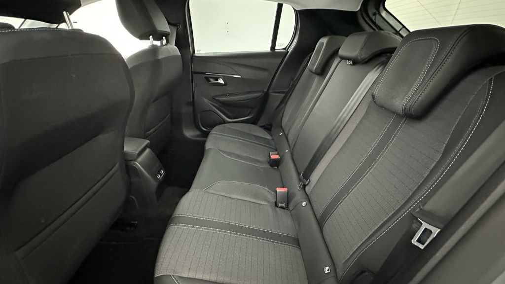 PEUGEOT 208 II 1.2 PureTech 100ch Allure - ref: 8-GLI00027064 - Photo 9