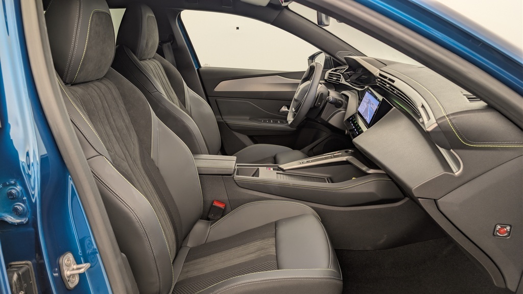 PEUGEOT 408 Hybrid 145 e-DCS6 GT - ref: 8-GLI00027173 - Photo 9
