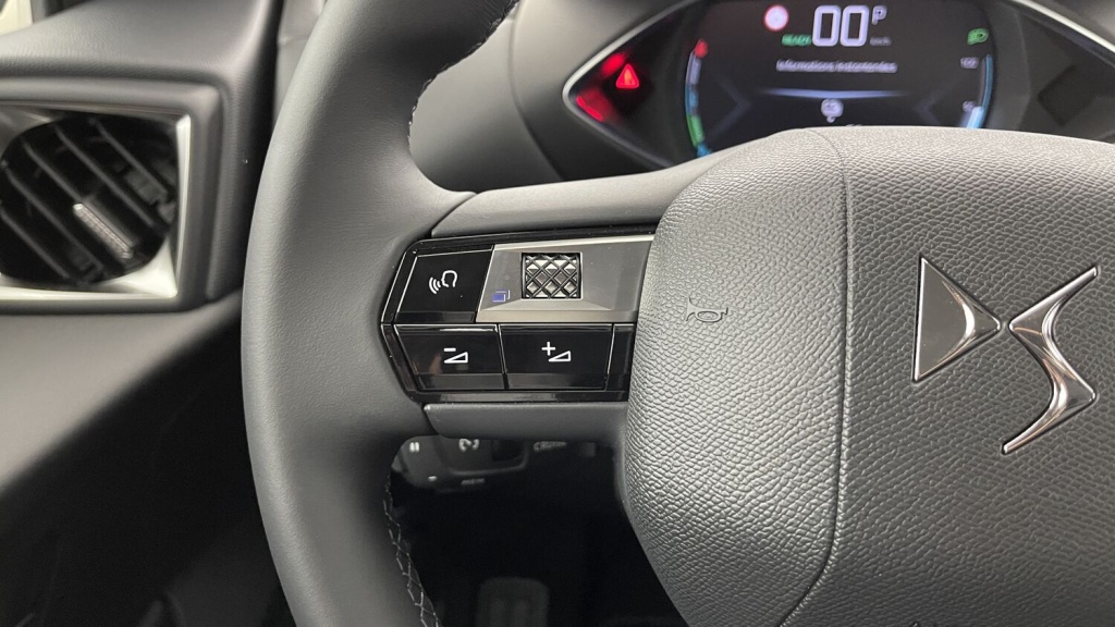 DS DS3 Crossback E-Tense Rivoli 136ch - ref: 8-GLI00236775 - Photo 15