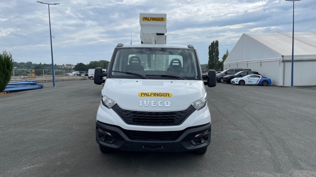 IVECO Daily 35S14H 3450 2.3 136ch Nacelle Palfinger P200A-R - ref: 8-GLI00238671 - Photo 2