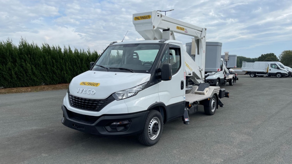 IVECO Daily 35S14H 3450 2.3 136ch Nacelle Palfinger P200A-R - ref: 8-GLI00238671 - Photo 4