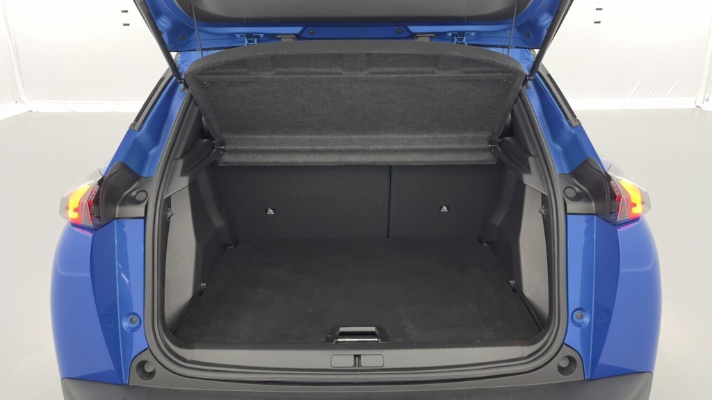 PEUGEOT 2008 II 1.2 PureTech 130ch GT EAT8 - ref: 8-GLI00248978 - Photo 10