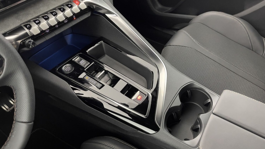 PEUGEOT 5008 III 1.2 PureTech 130ch GT EAT8 - ref: 8-GLI00258895 - Photo 18