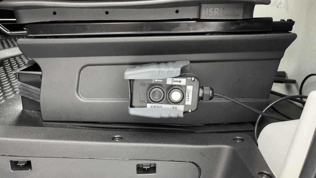 IVECO Daily 35S14H 3750 2.3 136ch Benne Alu JPM + Grue PK 3400 + Pince - ref: 8-GLI00271626 - Photo 14