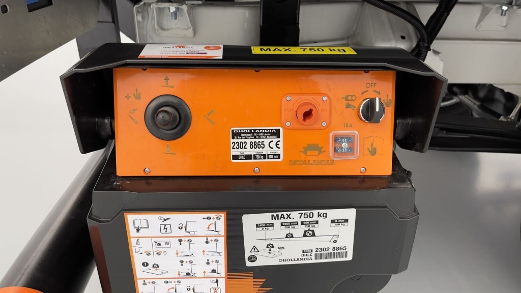 VOLKSWAGEN Crafter CC 35 L4 RJ 2.0 TDI 163ch Business BVA 20m³ Trouillet - ref: 8-GLI00274383 - Photo 13