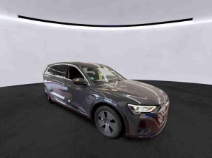 AUDI Q8 en vente à marchand - ref: 7-55958