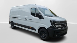 NISSAN Interstar en vente à marchand - ref: 8-GLI00011238